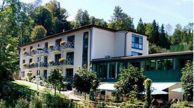 Дом Престарелых в городе Титмонинг, Германия